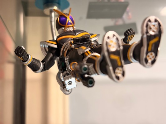 S.H.Figuarts（真骨雕制法）  假面骑士凯撒