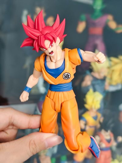S.H.Figuarts 超级赛亚人之神 孙悟空〈身缠神之气焰的姿态〉
