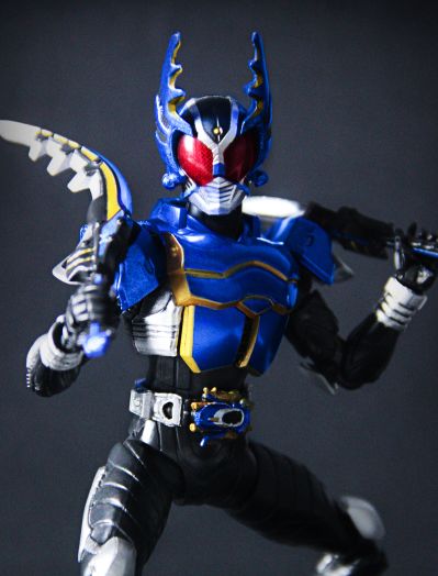S.H.Figuarts（真骨雕制法） 假面骑士钢斗王 骑士形态 真骨雕制法10周年纪念版