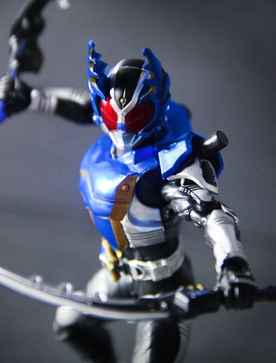 S.H.Figuarts（真骨雕制法） 假面骑士钢斗王 骑士形态 真骨雕制法10周年纪念版