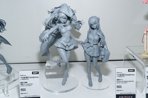 「更衣人偶坠入爱河 喜多川海梦」 × 「 hololive 」 喜多川海梦 宝钟玛琳 Cosplay