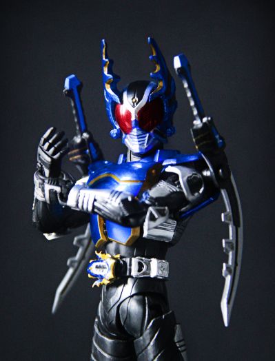 S.H.Figuarts（真骨雕制法） 假面骑士钢斗王 骑士形态 真骨雕制法10周年纪念版