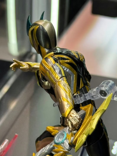 S.H.Figuarts 假面骑士ZZZ 电光瞬闪等离体子