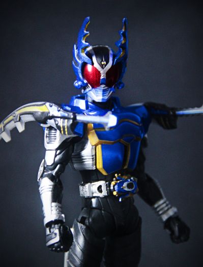 S.H.Figuarts（真骨雕制法） 假面骑士钢斗王 骑士形态 真骨雕制法10周年纪念版