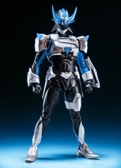 S.H.Figuarts（真骨雕制法） 银翼超人 防御装甲