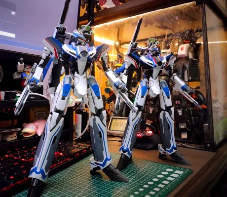 DX超合金 超时空要塞Δ VF-31J改 齐格菲（疾风·因梅尔曼机）