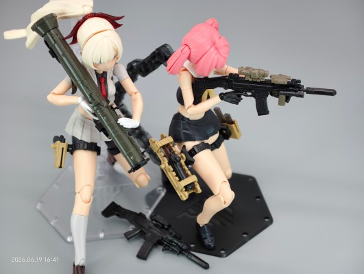 小军械库 LADF37 少女前线2：追放 奇塔