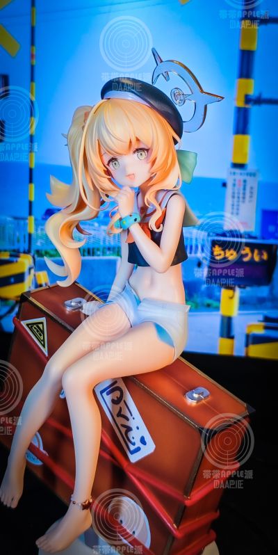 蔚蓝档案 笑脸教授 度假.ver