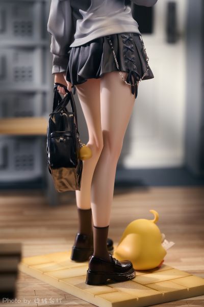 碧蓝航线-乌尔里克·冯·胡贝尔-校服版（A）