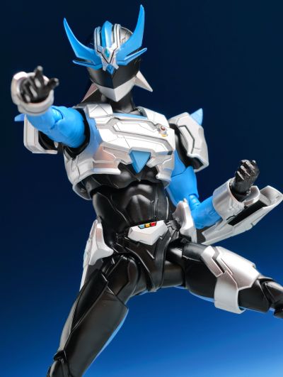 S.H.Figuarts（真骨雕制法） 银翼超人 防御装甲