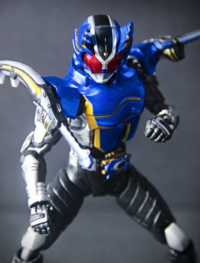 S.H.Figuarts（真骨雕制法） 假面骑士钢斗王 骑士形态 真骨雕制法10周年纪念版