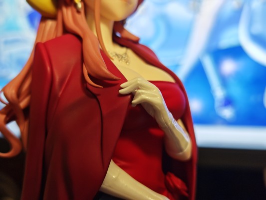 蔚蓝档案 陆八魔爱露（礼服）