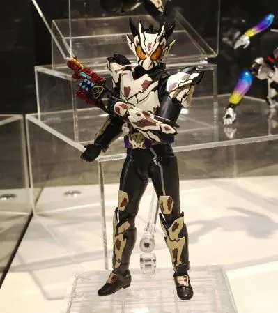 S.H.Figuarts 假面骑士焙客 碎碎曲奇形态