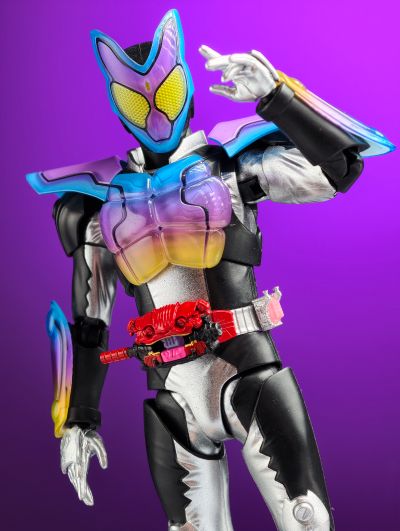 S.H.Figuarts 假面骑士加布 凛冽雪酪冰卫形态