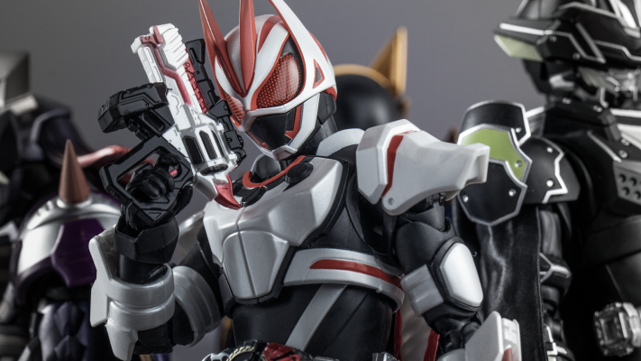 S.H.Figuarts 假面骑士极狐 推进器形态三代
