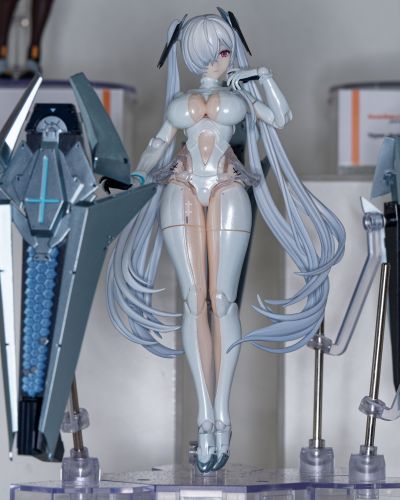 Hyper Body  胜利女神：新的希望 爱丽丝：仙境兔女郎