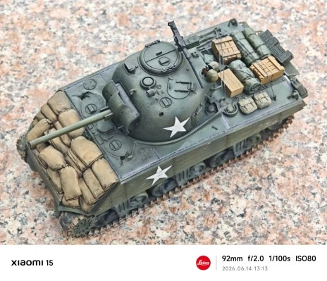 35250 1/35 美国 谢尔曼 75mm炮 后期型（前线冲锋）