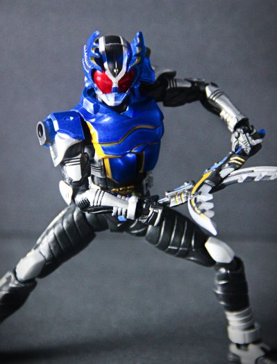 S.H.Figuarts（真骨雕制法） 假面骑士钢斗王 骑士形态 真骨雕制法10周年纪念版