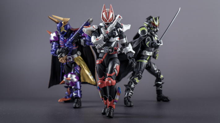 S.H.Figuarts 假面骑士极狐 推进器形态三代