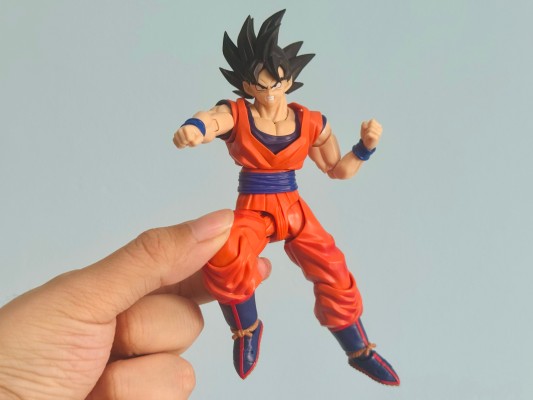 S.H.Figuarts 孙悟空〈仁慈的赛亚人〉