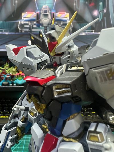 METAL BUILD 强袭自由高达 ＜重生版＞