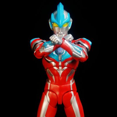 S.H.Figuarts 银河奥特曼（新生代之星）