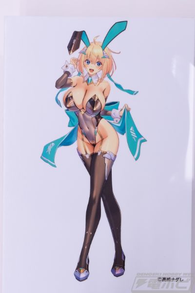 索菲亚· F· 希琳 蝴蝶结兔女郎
