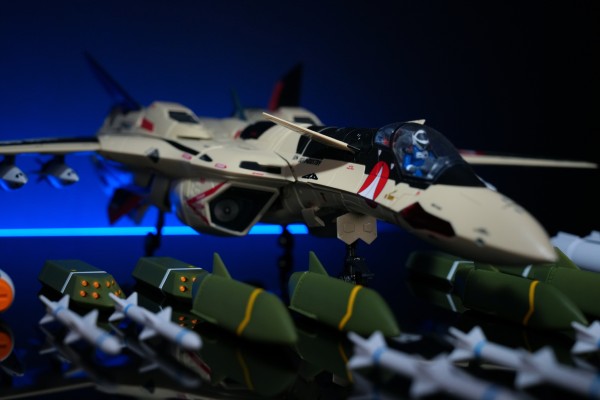 DX超合金 超时空要塞Plus YF-19 全装备型