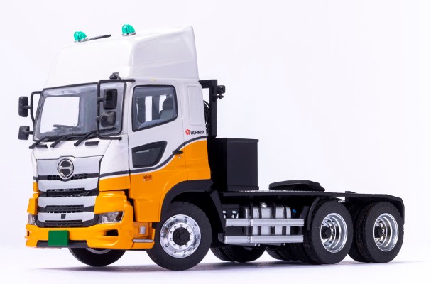 KK1300SS 日野Profia SS 6X4高顶牵引卡车