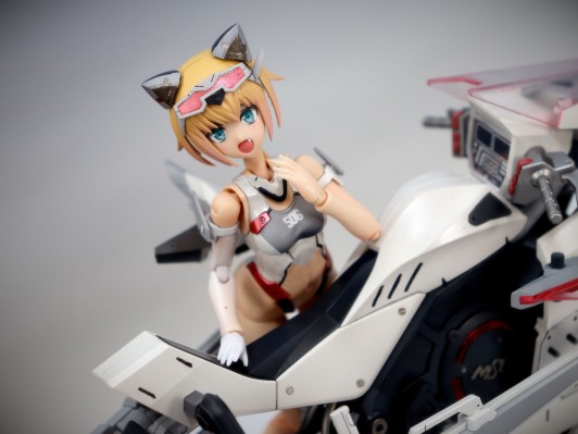 机甲少女 短剑 低可视度泳装