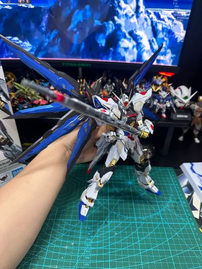 METAL BUILD 强袭自由高达 ＜重生版＞