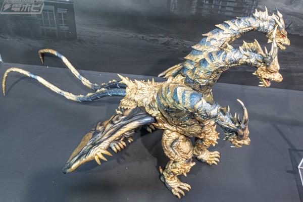S.H.MonsterArts 凯撒基多拉