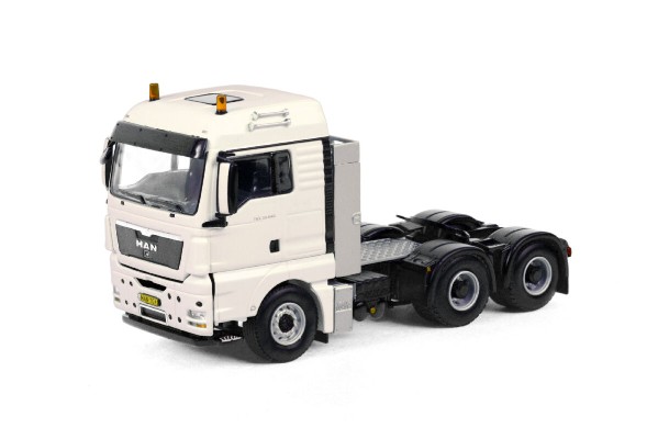 03-1043 man tgx xlx 6x4牵引卡车