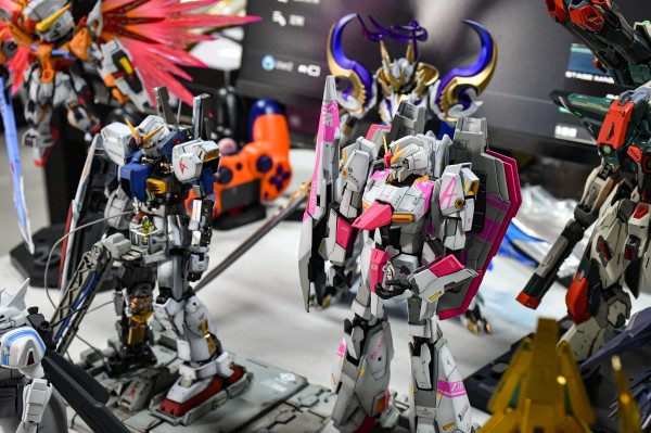 MG 1/100 高达Mk-II Ver.2.0 エゥーゴ