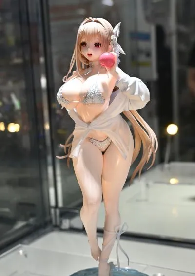 胜利女神：妮姬 毒蛇：爱情光芒