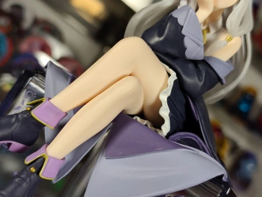 景品收藏 魔女之旅 Zzz 伊蕾娜