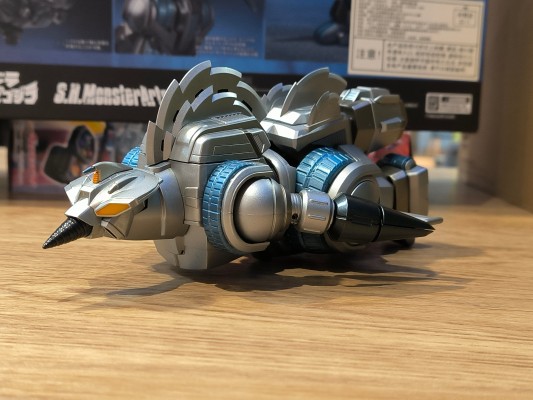 S.H.MonsterArts 摩杰拉 机库出击版