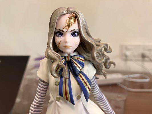 美少女雕像 恐怖美少女 梅根