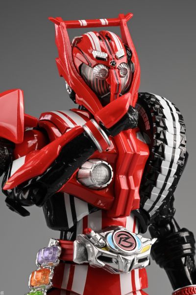 S.H.Figuarts 假面骑士驰骑 特莱多隆型  混合轮胎套装 -S.H.Figuarts15周年纪念版-
