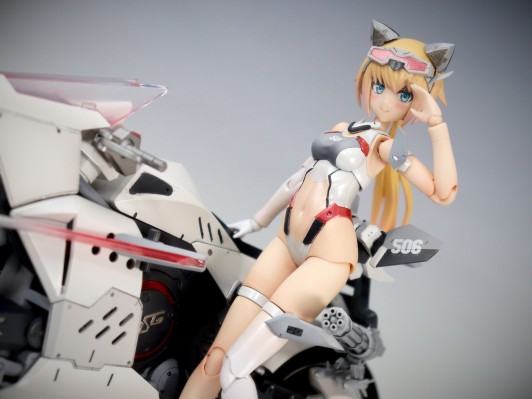 机甲少女 短剑 低可视度泳装
