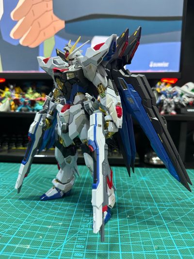 METAL BUILD 强袭自由高达 ＜重生版＞