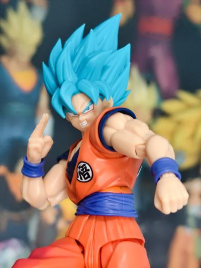 S.H.Figuarts  超级赛亚人之神超级赛亚人 孙悟空 〈超越极限的苍蓝之力〉