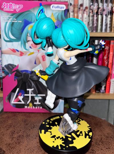 Muchute  初音未来 绘画少女