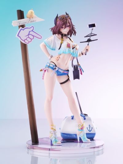 碧蓝航线 雾岛 夏日的大胆尝试