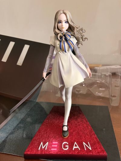 美少女雕像 恐怖美少女 梅根