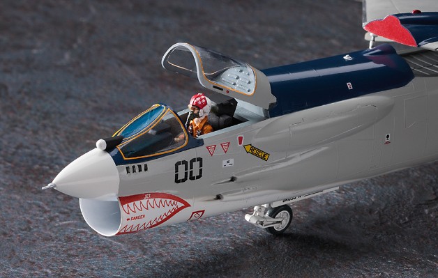 64821 战区88 F-8E 十字军战士“风间真”