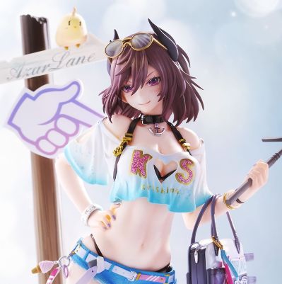 碧蓝航线 雾岛 夏日的大胆尝试