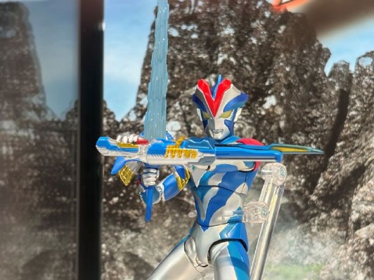 S.H.Figuarts 维克特利奥特曼 骑士形态