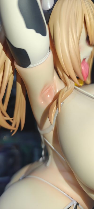 美耶子 奶牛装