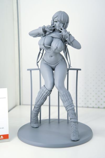 冬山朝子.冬季比基尼